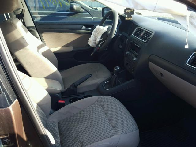 3VW1K7AJ0EM366752 - 2014 VOLKSWAGEN JETTA BASE 黑色 照片 5