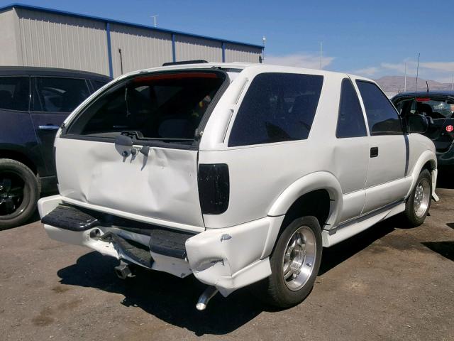 1GNCS18W22K189691 - 2002 CHEVROLET BLAZER WHITE photo 4