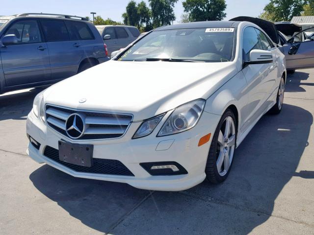 WDDKJ7CB1AF047912 - 2010 MERCEDES-BENZ E 550 WHITE photo 2