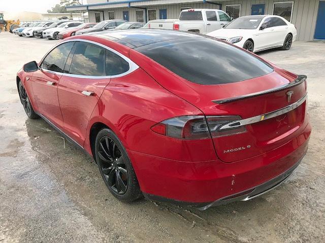 5YJSA1DP2DFP14626 - 2013 TESLA MODEL S RED photo 3