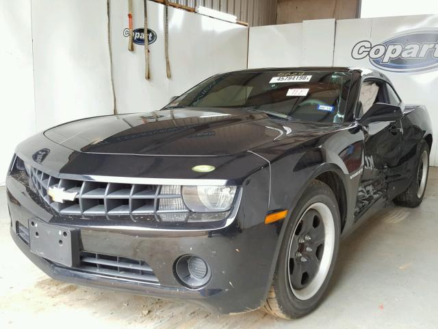 2G1FA1EV1A9215629 - 2010 CHEVROLET CAMARO LS BLACK photo 2