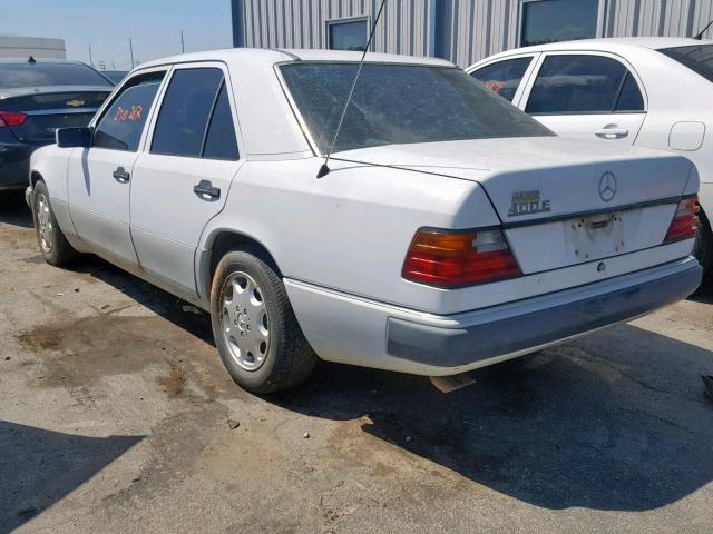 WDBEA34EXNB827962 - 1992 MERCEDES-BENZ 400 E WHITE photo 3