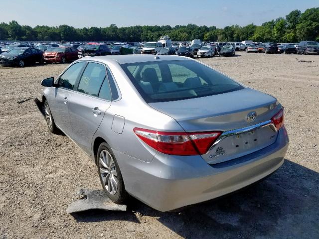 4T1BF1FK3HU294077 - 2017 TOYOTA CAMRY LE SILVER photo 3
