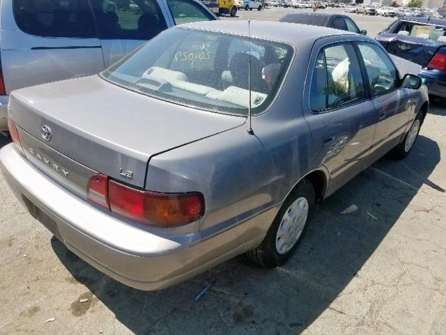 4T1BG12K0TU800539 - 1996 TOYOTA CAMRY DX GRAY photo 4