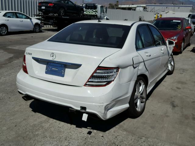 WDDGF4HB7EA901545 - 2014 MERCEDES-BENZ C 250 WHITE photo 4