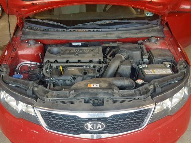 KNAFU4A26D5680501 - 2013 KIA FORTE EX RED photo 7