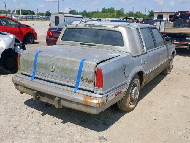 1C3XY66R4MD108141 - 1991 CHRYSLER NEW YORKER BLUE photo 4