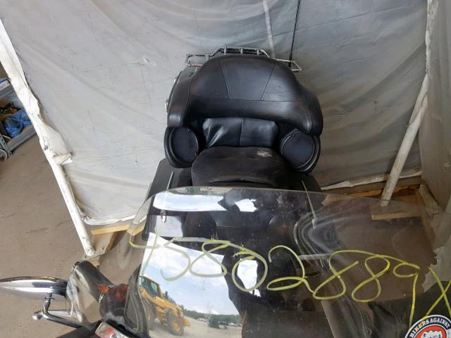 1HD1FCW136Y619821 - 2006 HARLEY-DAVIDSON FLHTCUI BLACK photo 6