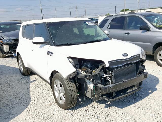 KNDJN2A20J7558876 - 2018 KIA SOUL WHITE photo 1