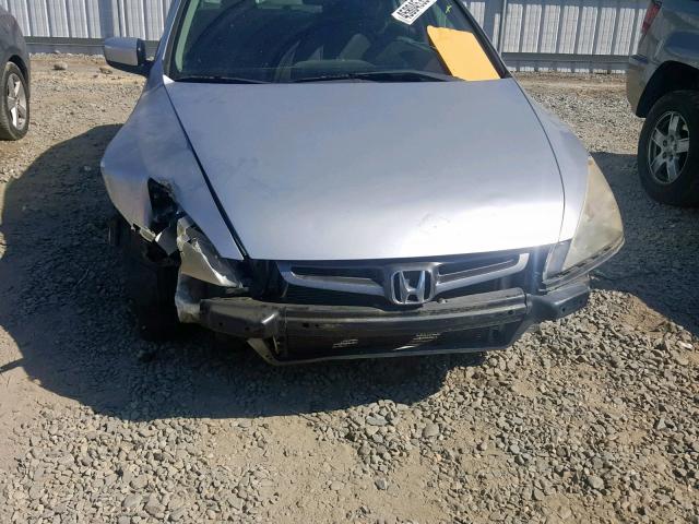 JHMCM56374C040384 - 2004 HONDA ACCORD LX SILVER photo 9