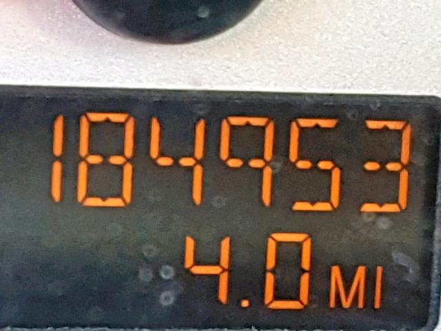 1G8AL52F04Z110567 - 2004 SATURN ION LEVEL BLACK photo 8