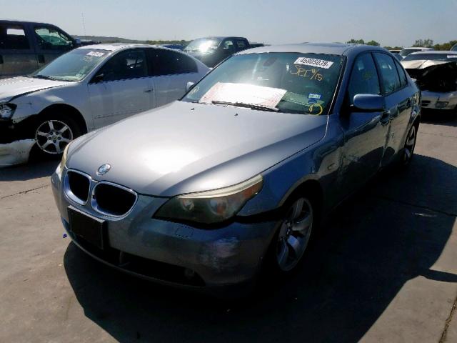 WBANE53596CK79092 - 2006 BMW 525 I GRAY photo 2