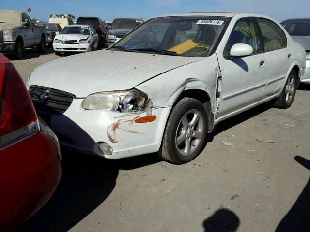 JN1CA31D51T826049 - 2001 NISSAN MAXIMA GXE WHITE photo 2