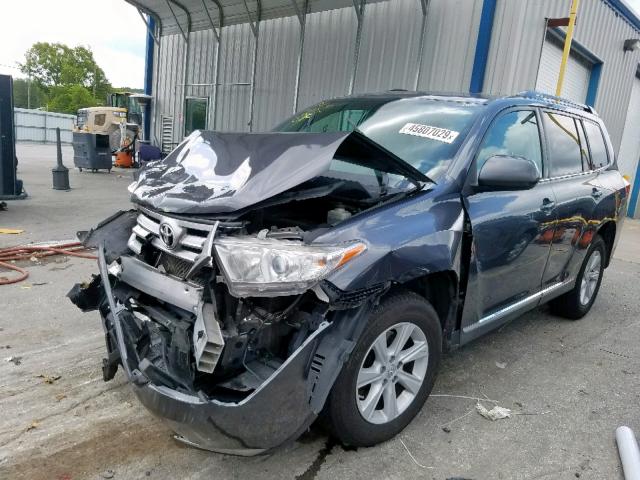 5TDZK3EH5DS123975 - 2013 TOYOTA HIGHLANDER GRAY photo 2