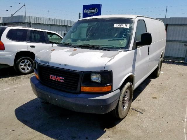 1GTGG25V371143281 - 2007 GMC SAVANA G25 WHITE photo 2