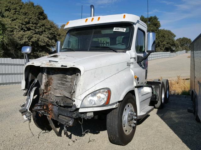 1FUJGEDR0CSBH0803 - 2012 FREIGHTLINER CASCADIA 1 WHITE photo 2