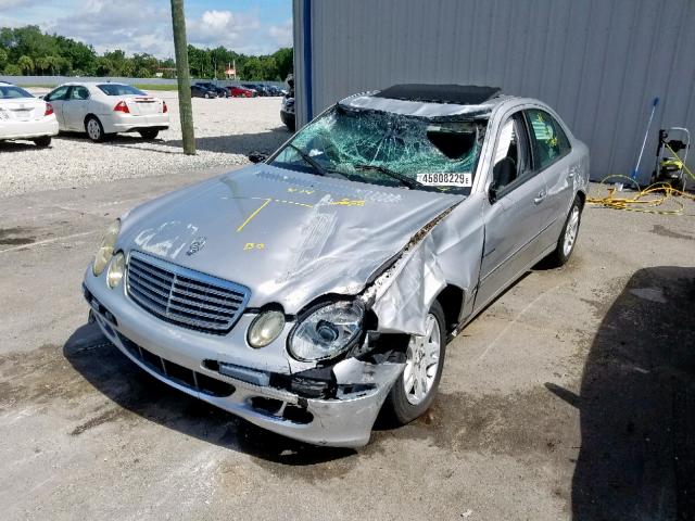 WDBUF65J73A212881 - 2003 MERCEDES-BENZ E 320 SILVER photo 2