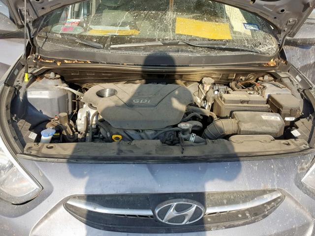 KMHCT4AE2GU960067 - 2016 HYUNDAI ACCENT SE SILVER photo 7