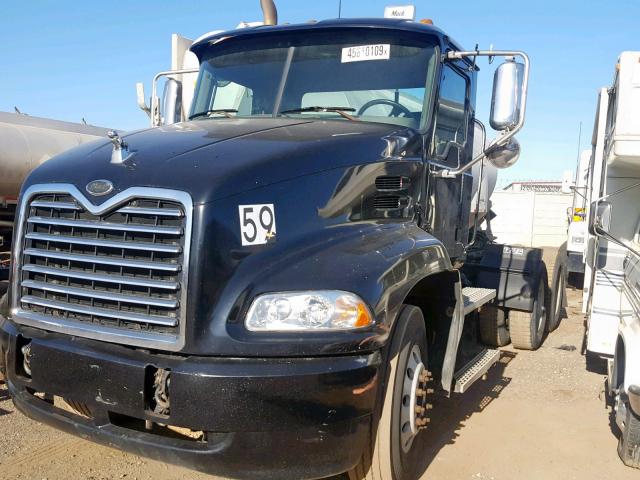 1M1AE06Y65N022209 - 2005 MACK 600 CX600 BLACK photo 2