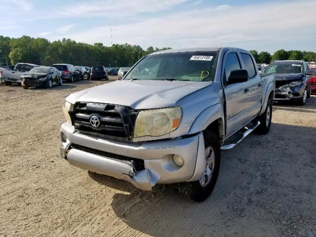 3TMLU42N56M003273 - 2006 TOYOTA TACOMA DOU SILVER photo 2