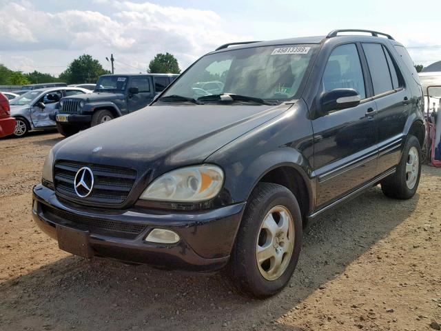 4JGAB57E64A510023 - 2004 MERCEDES-BENZ ML 350 BLACK photo 2