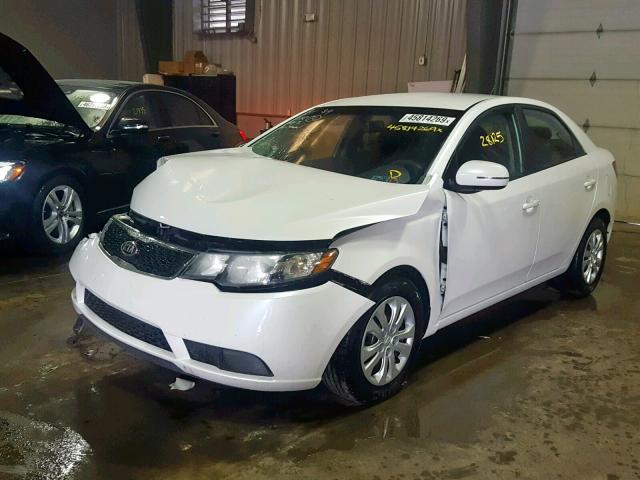 KNAFU4A25C5634575 - 2012 KIA FORTE EX WHITE photo 2