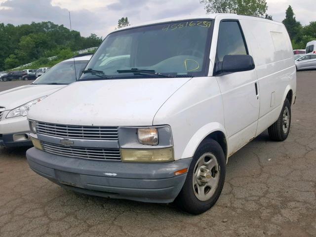 1GCDM19X13B138568 - 2003 CHEVROLET ASTRO WHITE photo 2