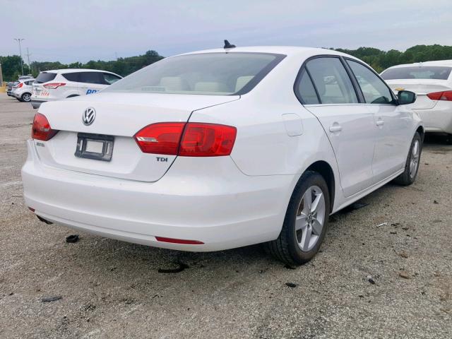 3VWLL7AJ6EM314791 - 2014 VOLKSWAGEN JETTA TDI WHITE photo 4