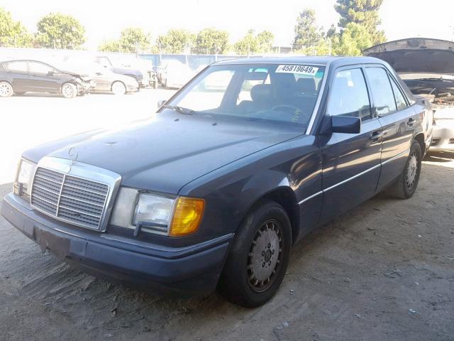 WDBEA32EXPB959853 - 1993 MERCEDES-BENZ 300 E BLACK photo 2