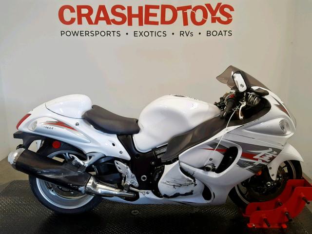 JS1GX72A3C2102095 - 2012 SUZUKI GSX1300 R WHITE photo 1