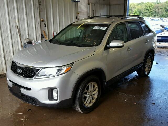 5XYKT4A60EG472999 - 2014 KIA SORENTO LX SILVER photo 2