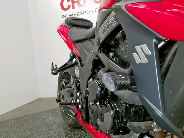 JS1C533D2J2100308 - 2018 SUZUKI GSX-S750 RED photo 13