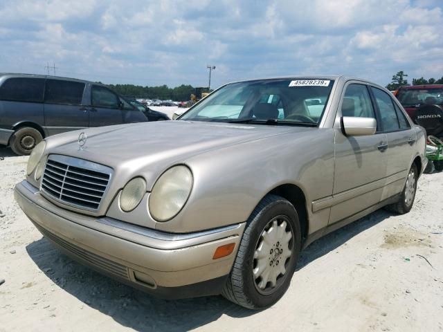 WDBJF65H6XA837262 - 1999 MERCEDES-BENZ E 320 GOLD photo 2