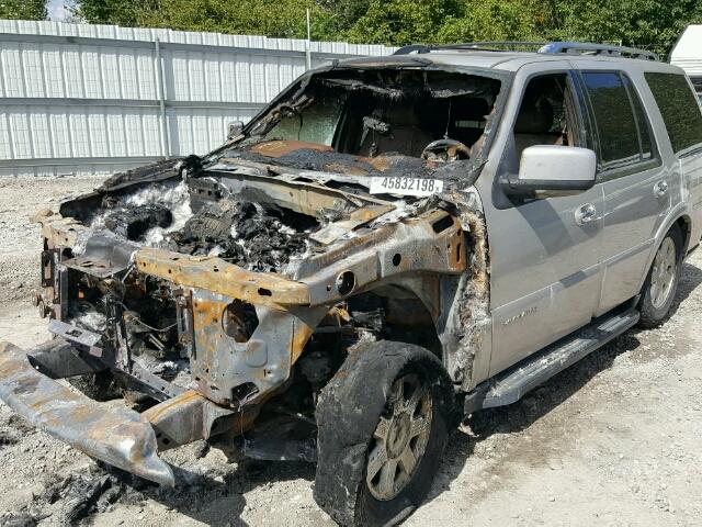 5LMFU28596LJ00074 - 2006 LINCOLN NAVIGATOR 银色 照片 10