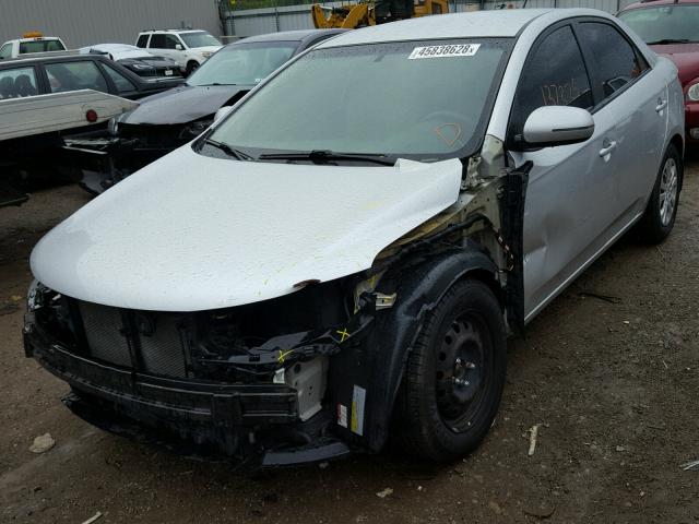 KNAFU4A29D5689743 - 2013 KIA FORTE EX SILVER photo 2