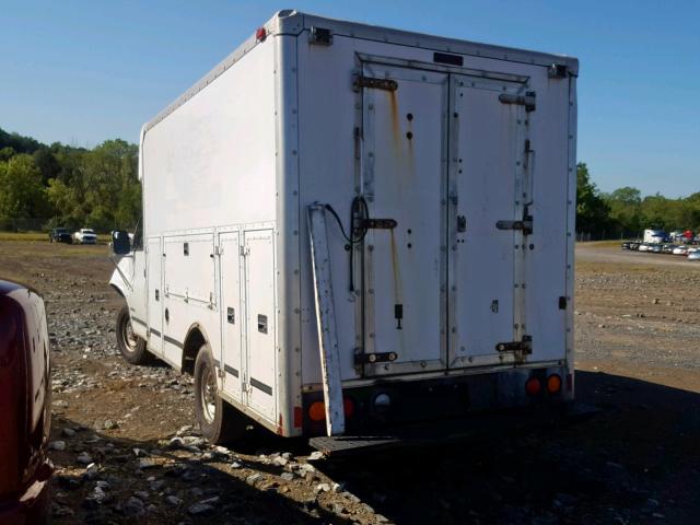 1GBHG31R911145714 - 2001 CHEVROLET EXPRESS CU WHITE photo 3