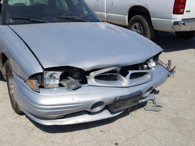 1G2HX52KXWH225602 - 1998 PONTIAC BONNEVILLE SILVER photo 10