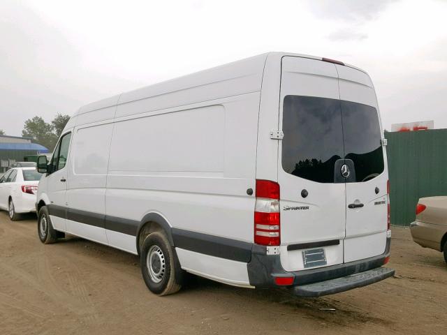 WD3PE8CC6B5531689 - 2011 MERCEDES-BENZ SPRINTER 2 WHITE photo 3