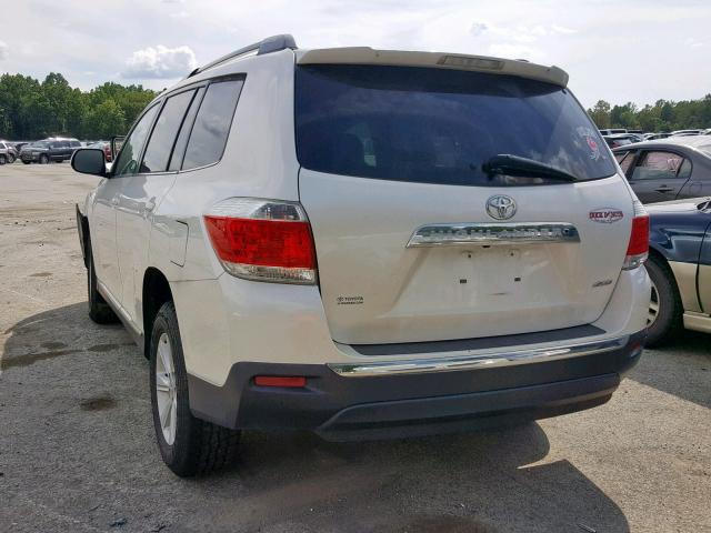 5TDBK3EHXDS256443 - 2013 TOYOTA HIGHLANDER WHITE photo 3