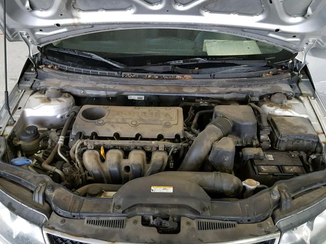 KNAFU4A23A5066842 - 2010 KIA FORTE EX SILVER photo 7