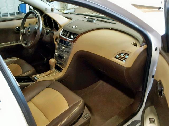 1G1ZG5E76CF378159 - 2012 CHEVROLET MALIBU LTZ თეთრი ფოტო 5