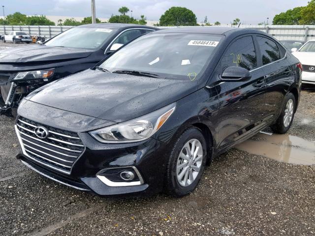 3KPC24A30KE061625 - 2019 HYUNDAI ACCENT SE BLACK photo 2