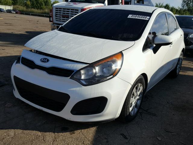 KNADN5A36D6197734 - 2013 KIA RIO EX WHITE photo 2