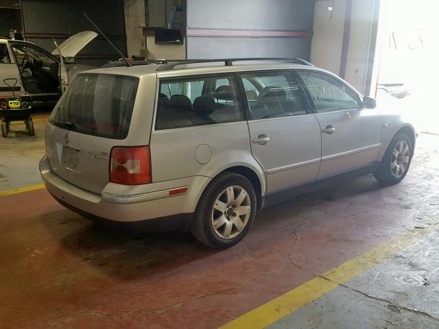 WVWYH63BX2E197292 - 2002 VOLKSWAGEN PASSAT GLX 银色 照片 4