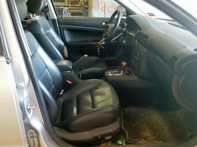 WVWYH63BX2E197292 - 2002 VOLKSWAGEN PASSAT GLX 银色 照片 5