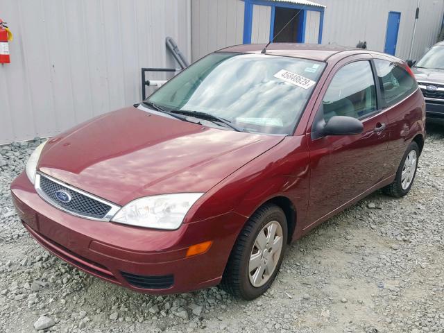 1FAFP31N36W156935 - 2006 FORD FOCUS ZX3 BURGUNDY photo 2