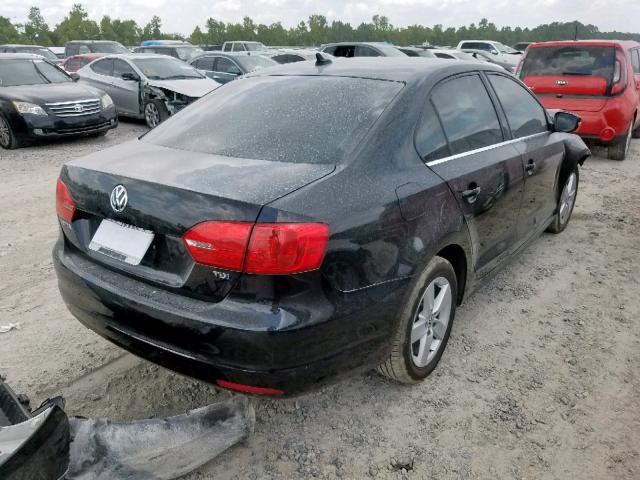 3VWLL7AJ4DM413916 - 2013 VOLKSWAGEN JETTA TDI BLACK photo 4