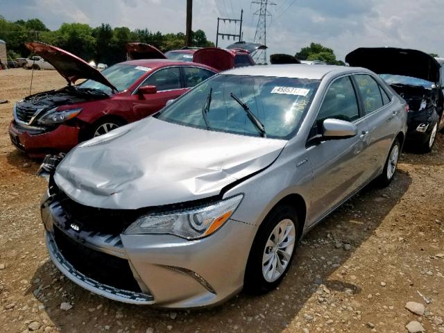 4T1BD1FK4GU185311 - 2016 TOYOTA CAMRY HYBR SILVER photo 2