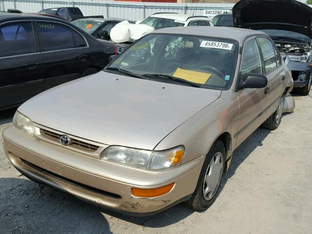 2T1BA05E9TC107066 - 1996 TOYOTA COROLLA DX GOLD photo 2