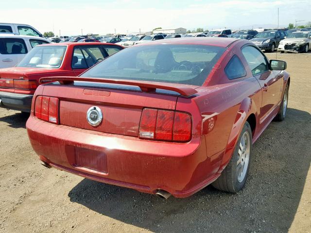 1ZVFT82H565255884 - 2006 FORD MUSTANG GT RED photo 4